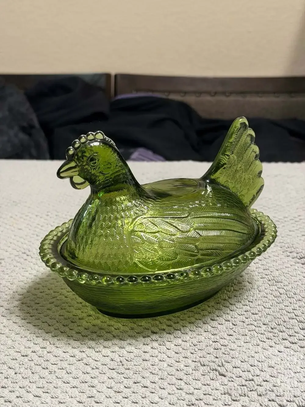 Vintage Indiana Green Glass Hen on Nest Dish w/ Lid Oval Beaded Base